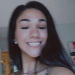 Meet your Posher, Mia